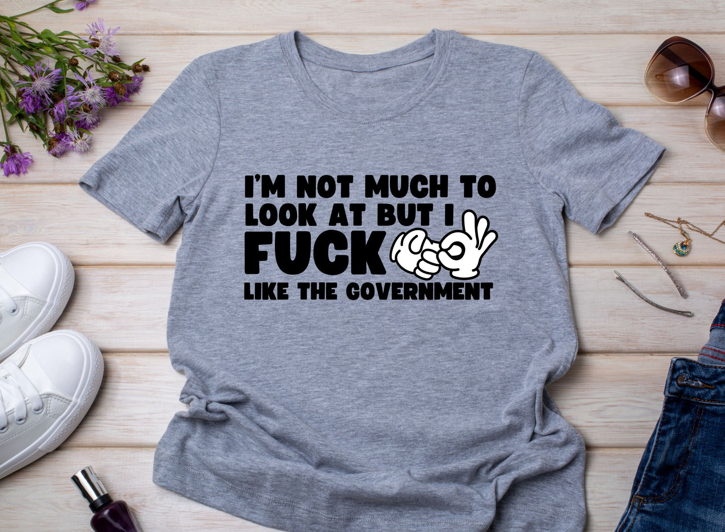 I'M NOT MUCH TO LOOK AT